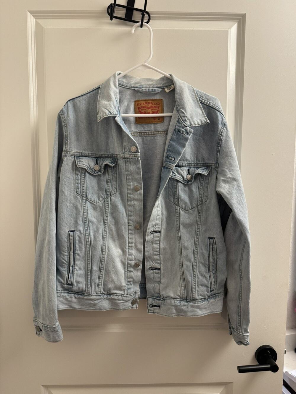 Levi’s Premium Denim Jacket Light Wash Classic Trucker 90s Vintage Style Medium